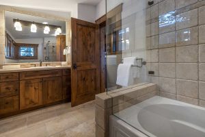 Truckee Luxury Homes for sale at 11305 Elle Ellen, Truckee, Ca