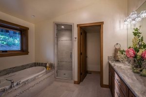 Truckee Luxury homes for sale - 7560 Lahontan Drive, Truckee CA 96161